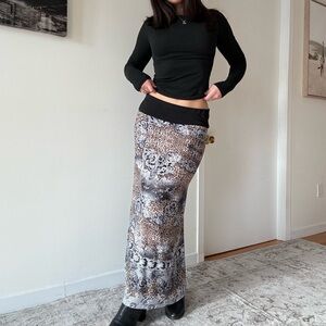 Y2K Abstract Print Maxi Skirt Stretchy Low Rise Preppy Flowy Skirt